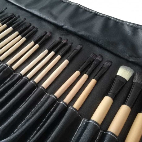 Brochas de maquillajes. Juego de 32 piezas
