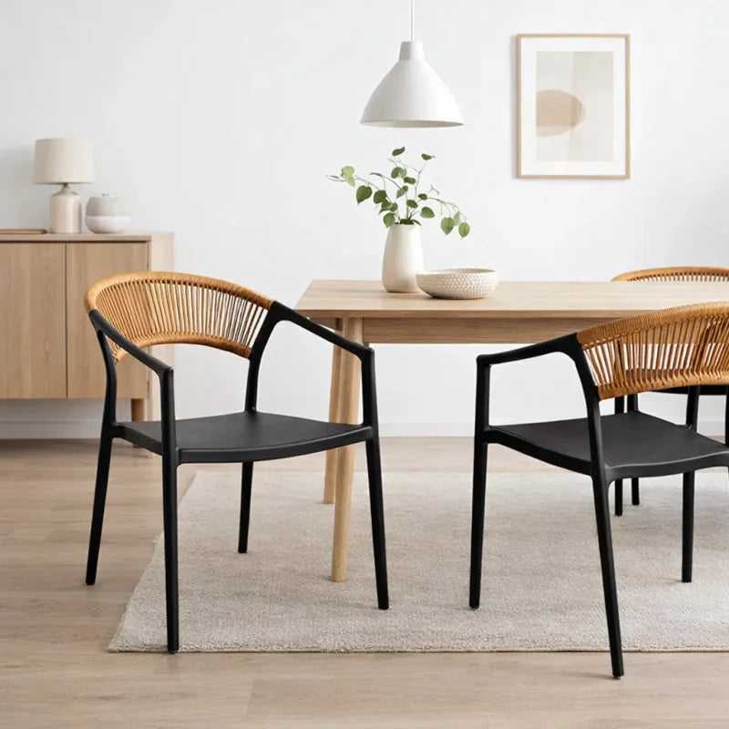 Silla Minimalista Ratán Respaldo Curvo Verona