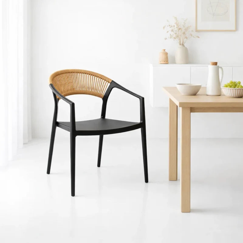 Silla Minimalista Ratán Respaldo Curvo Verona